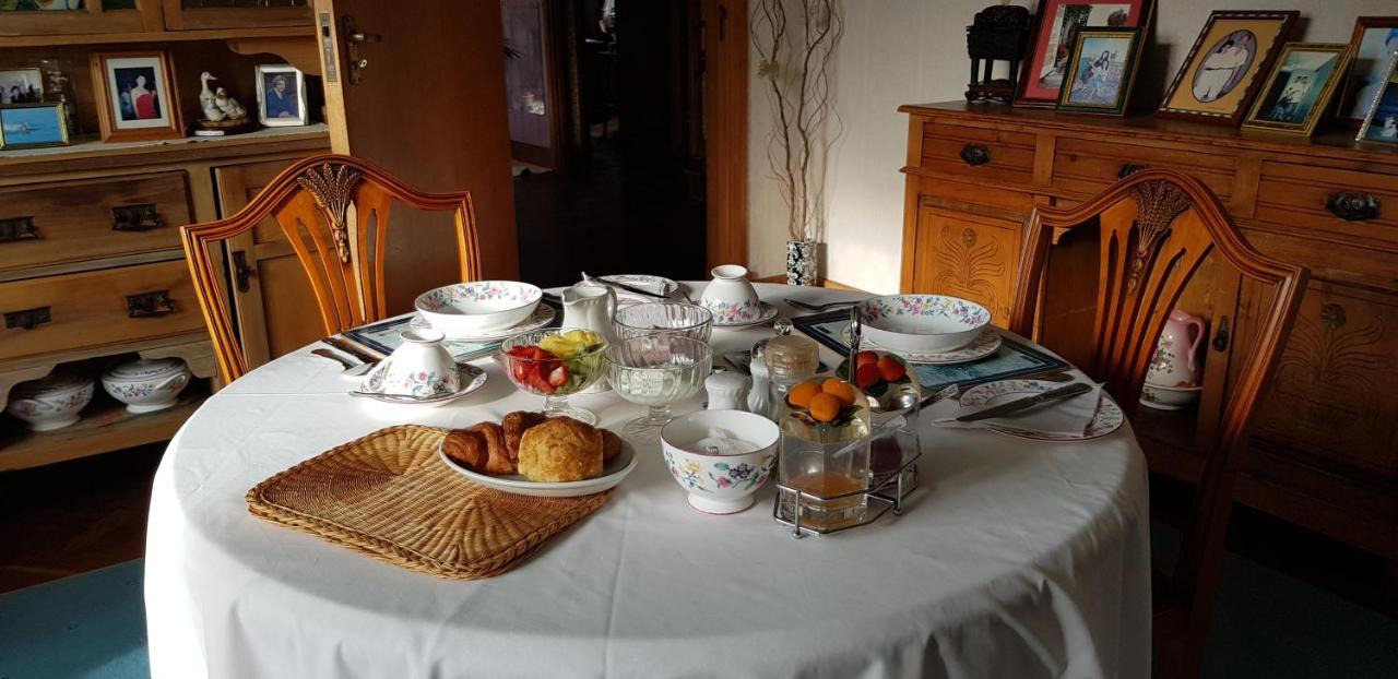 Wychwood House Bed & Breakfast Penally ภายนอก รูปภาพ