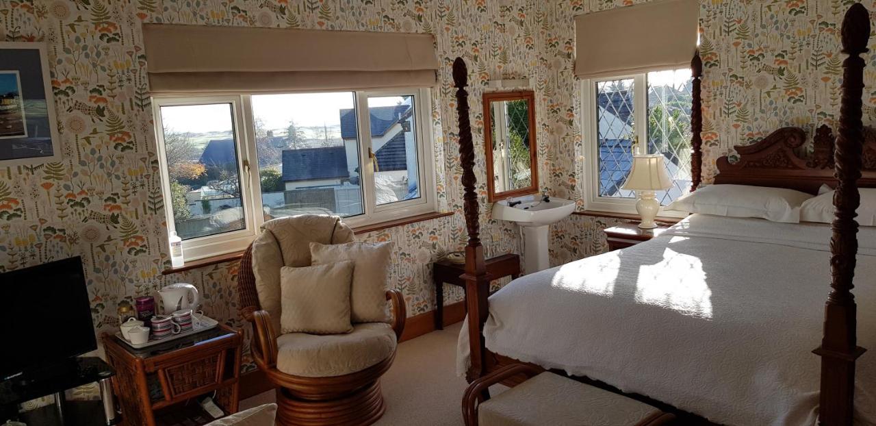 Wychwood House Bed & Breakfast Penally ภายนอก รูปภาพ