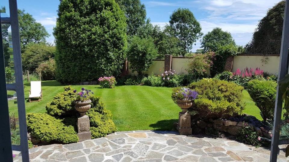 Wychwood House Bed & Breakfast Penally ภายนอก รูปภาพ